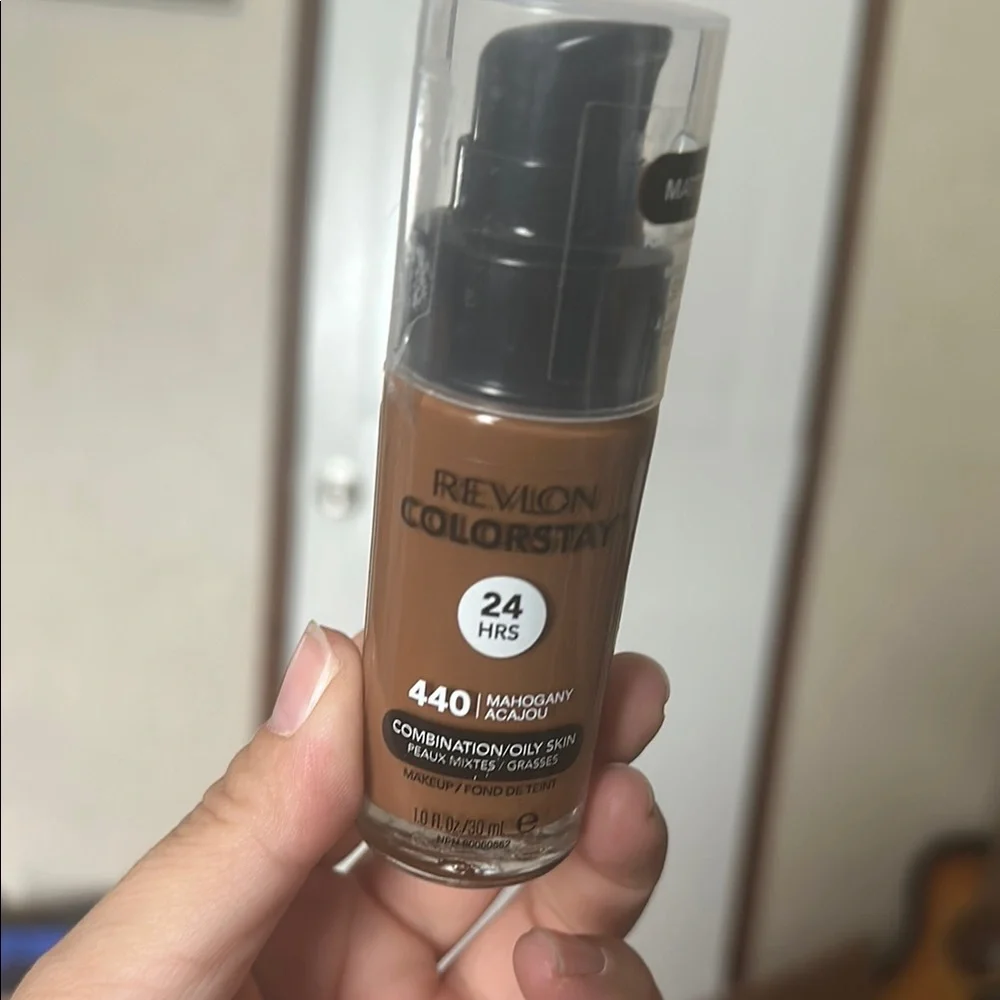 NWT Revlon Colorstay 440 Mahogany Foundation Long-Lasting Liquid Makeup 🌙